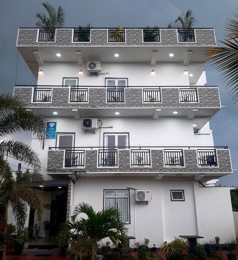 טרינקומאלה Blue Diamond Resort מראה חיצוני תמונה